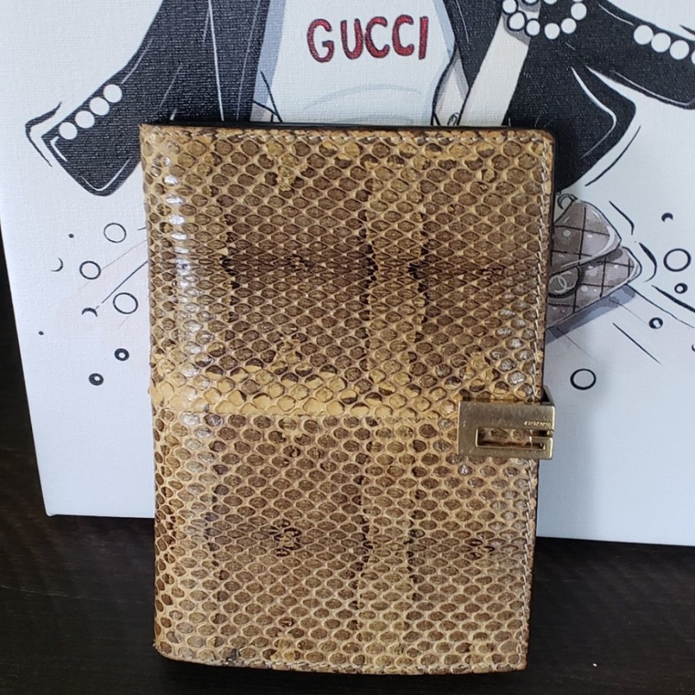 Stunning and Rare Gucci Karung Snakeskin Agenda PM
